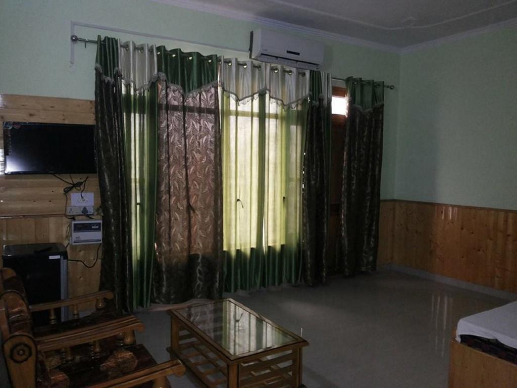 Himgiri Resort Nagchala Luaran gambar