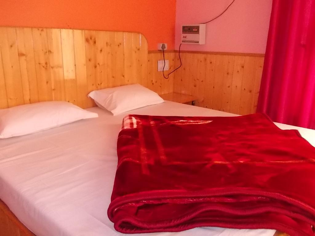 Himgiri Resort Nagchala Luaran gambar